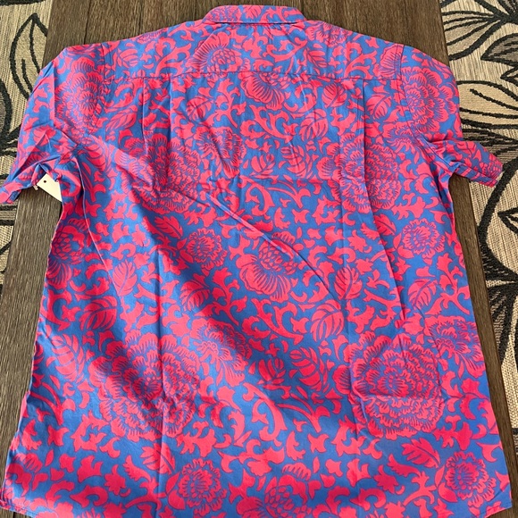 Amazon Essentials Button Down - Picture 11 of 11